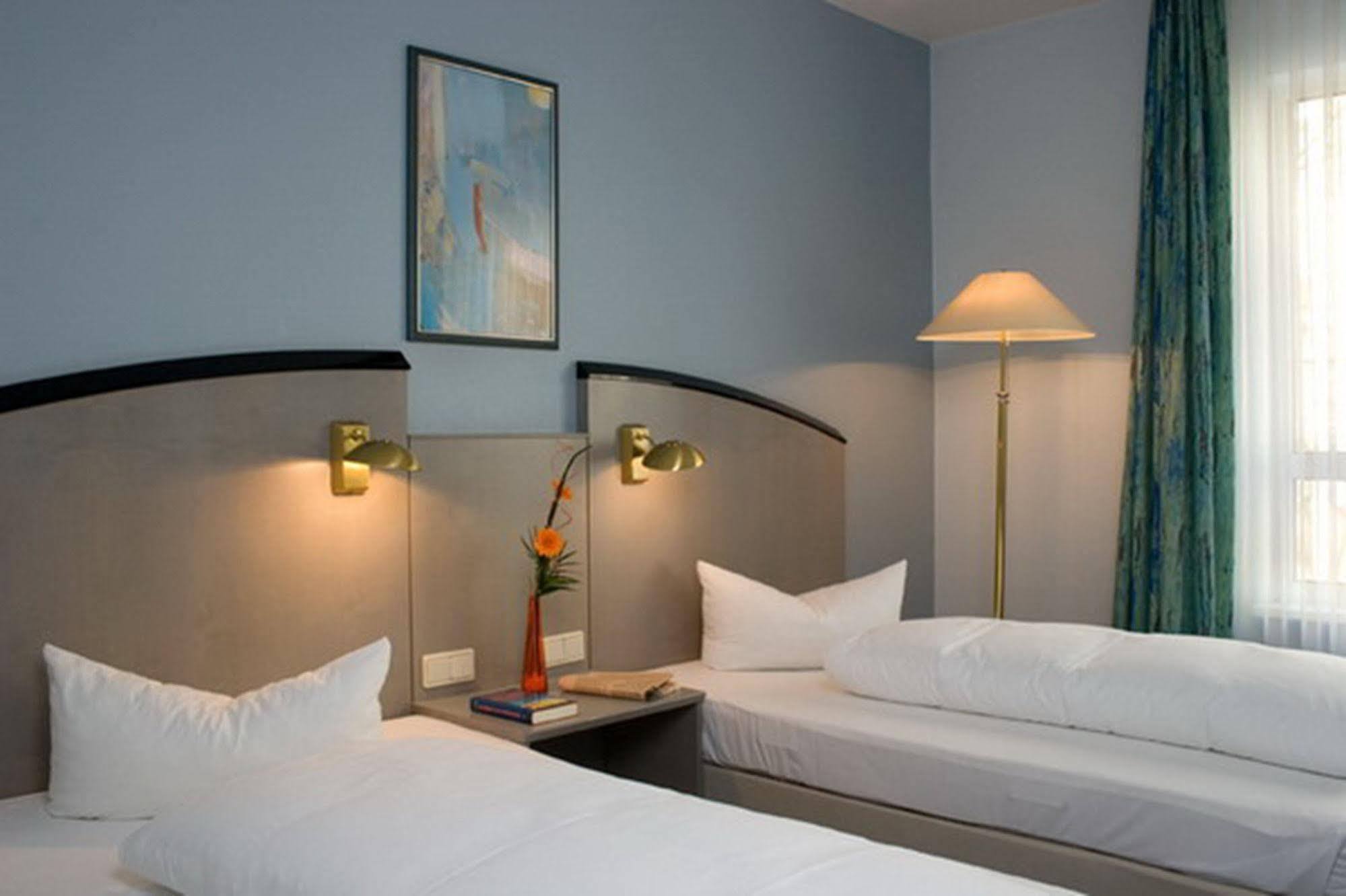 โฮเต็ล อัลท์ เทมเปิดฮอฟ Hotel เบอร์ลิน ห้อง รูปภาพ