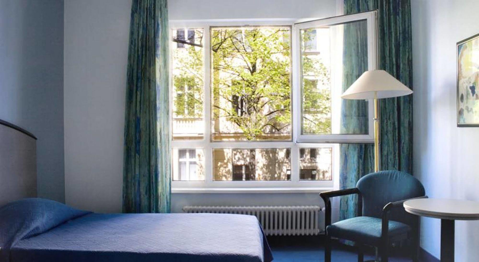 โฮเต็ล อัลท์ เทมเปิดฮอฟ Hotel เบอร์ลิน ภายนอก รูปภาพ