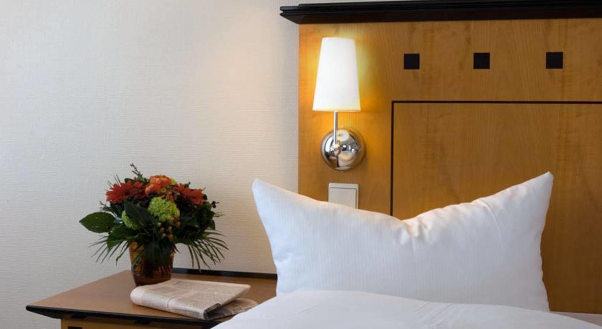โฮเต็ล อัลท์ เทมเปิดฮอฟ Hotel เบอร์ลิน ภายนอก รูปภาพ