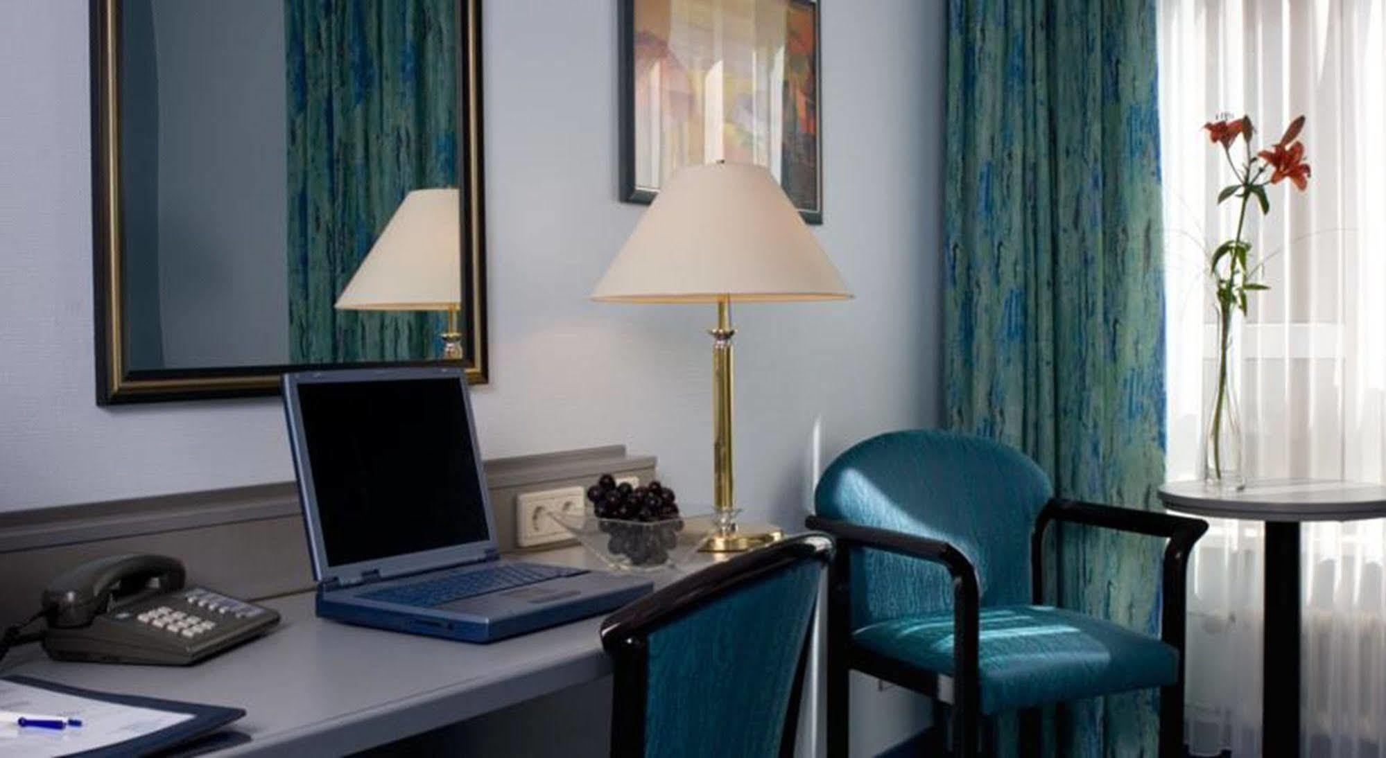 โฮเต็ล อัลท์ เทมเปิดฮอฟ Hotel เบอร์ลิน ห้อง รูปภาพ